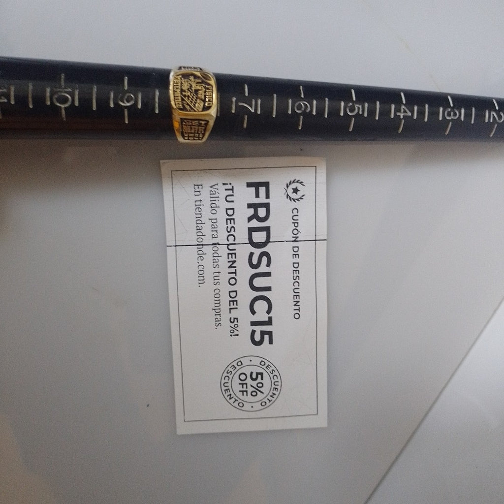 ANILLO DE GRADUACIÓN ORO 14 K 7.6 GRMS (SEMINUEVO)