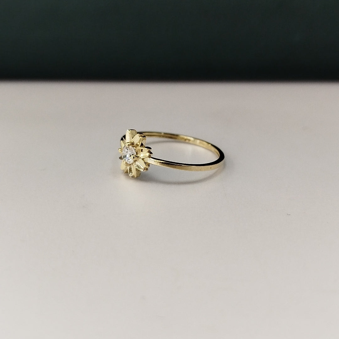 ANILLOS FIG FLOR CON CIRCONIAS 14K TALLA 7 1 GR (NUEVO)