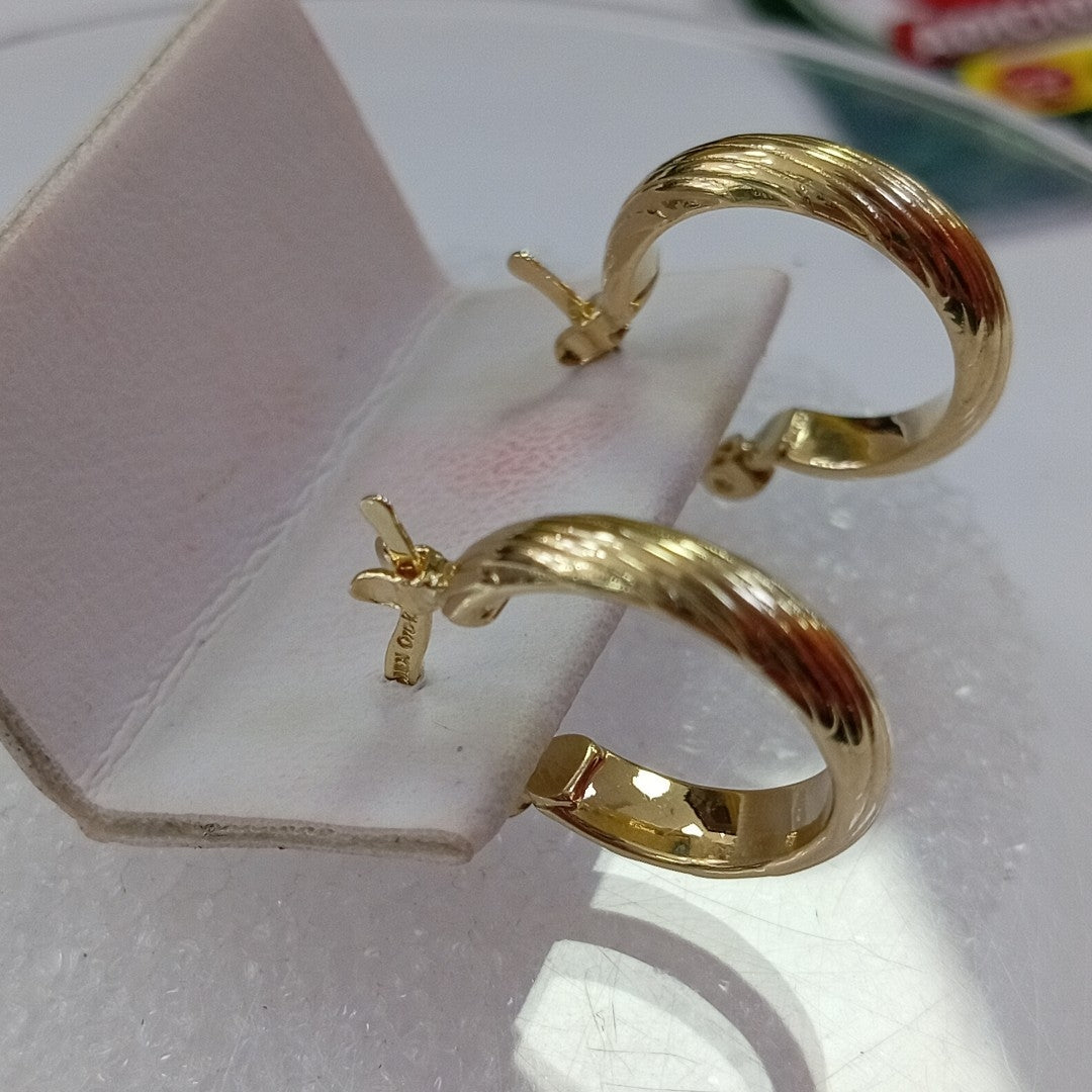 ARETES ARRACADA ASTRIADA 14K 1.6 GR (NUEVO)