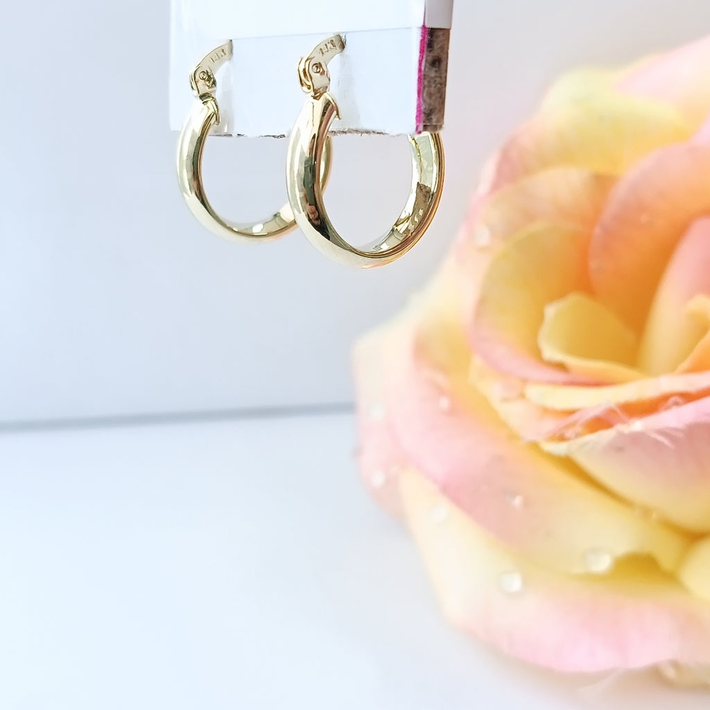 ARETES ARRACADA LISA 14K 1.7 GR (NUEVO)