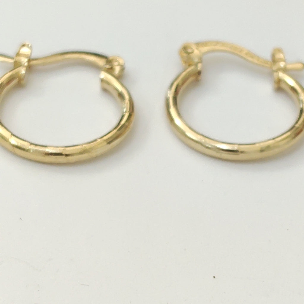 ARETES ARRACADAS ESTRIADAS 14K 1.4 GR (NUEVO)