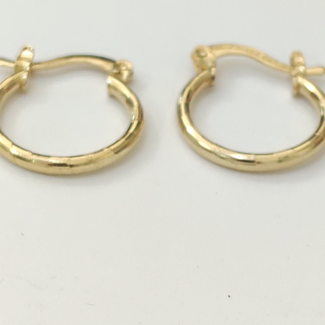 ARETES ARRACADAS ESTRIADAS 14K 1.4 GR (NUEVO)