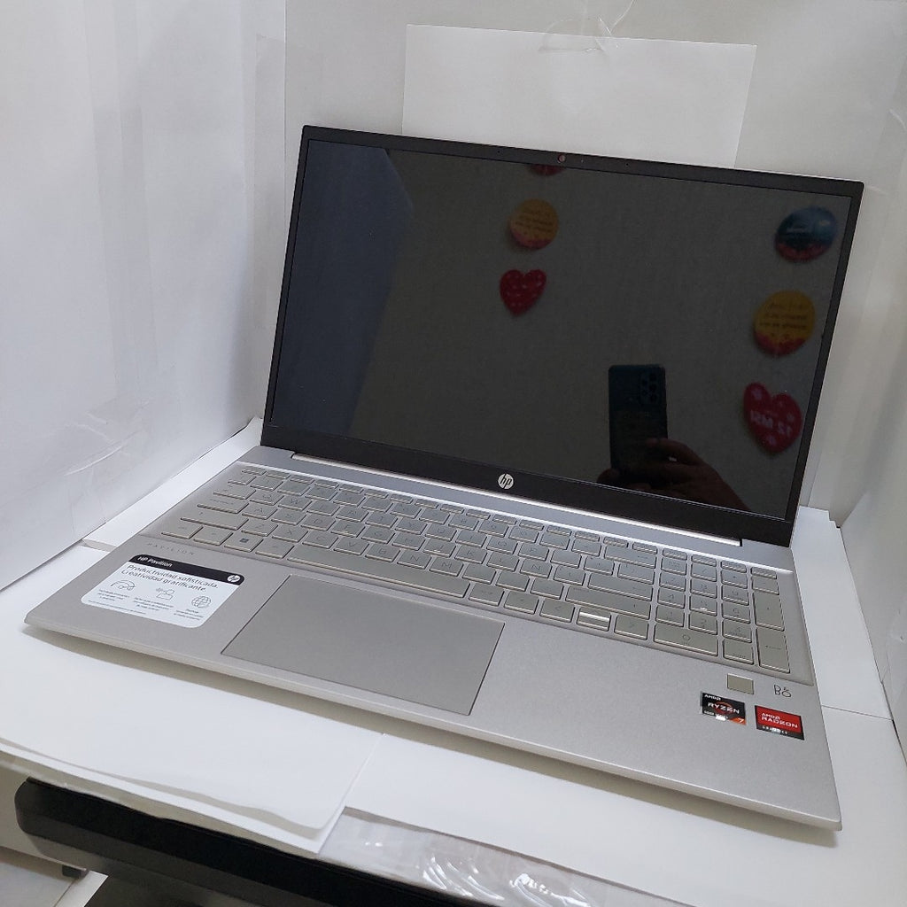 LAPTOP HP PAVILION 15-EH1021LA (2023) 512 GB SSD 8 GB RAM (SEMINUEVO)