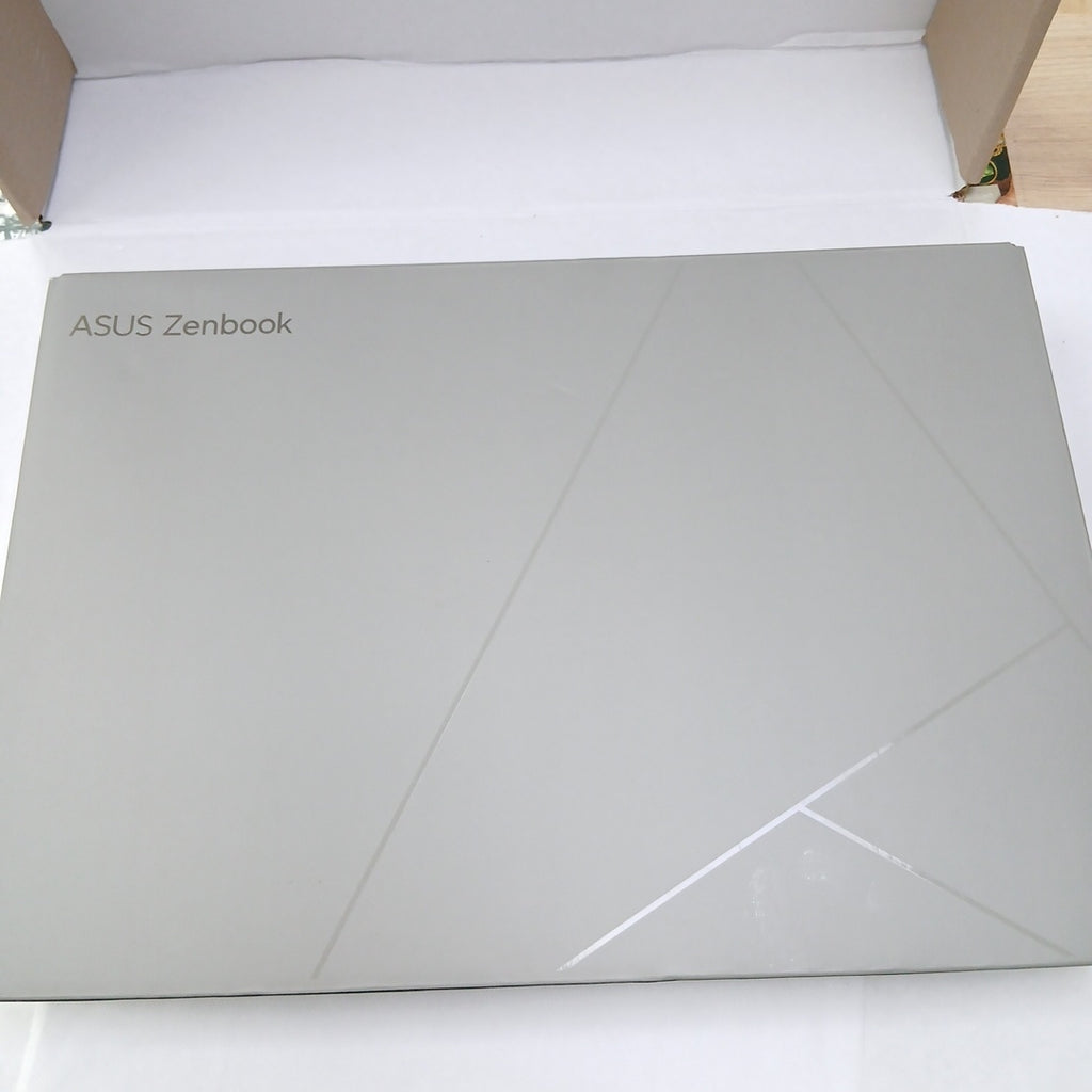 LAPTOP ASUS ZENBOOK 14 UM3406K (2025) 512 GB SSD 16 GB RAM (SEMINUEVO)