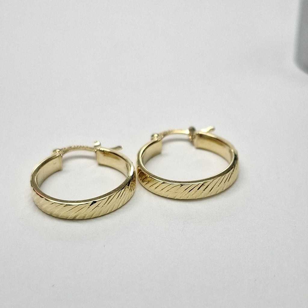 ARETES ARRACADA ASTRIADA 10K 1.8 GR (NUEVO)