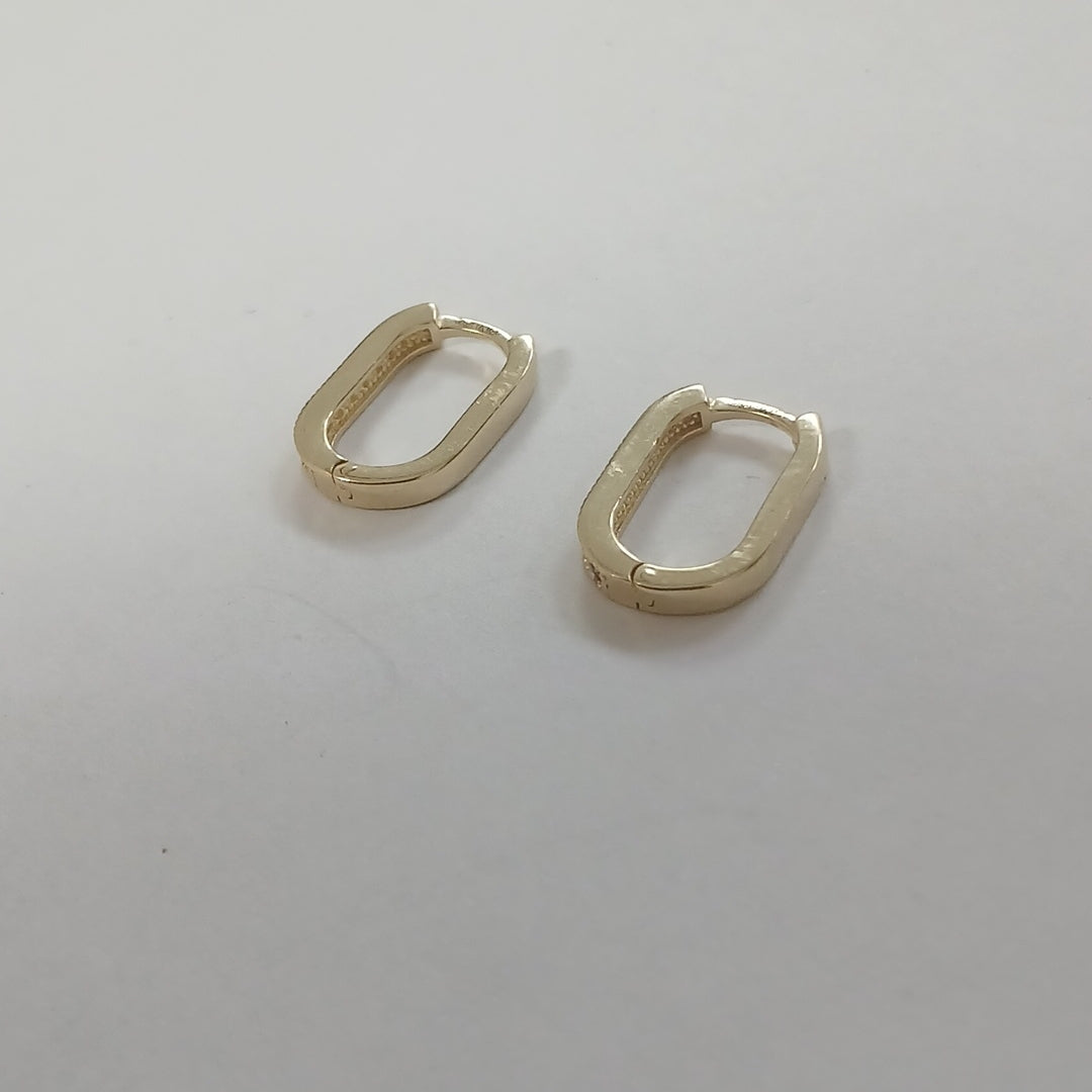ARETES HUGGIES OVALADA C CIRCONIAS 14K 2.4 GR (NUEVO)