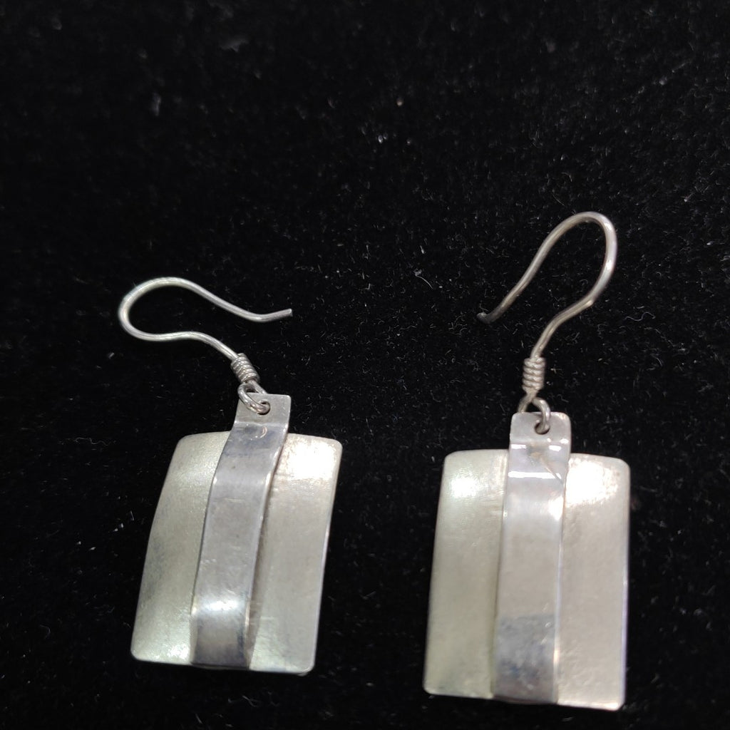ARETES PAR PLATA 4,40 GRMS (SEMINUEVO)
