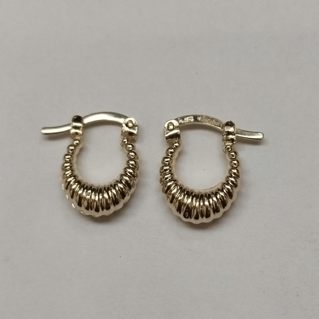 ARETES ARRACADA ESTRIADAS 14K 1.1 GR (NUEVO)