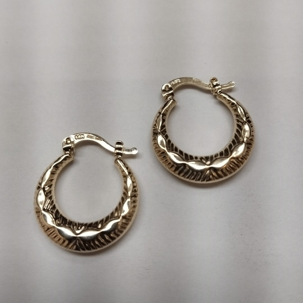 ARETES ARRACADAS HUECAS 14K 1.8 GR (NUEVO)