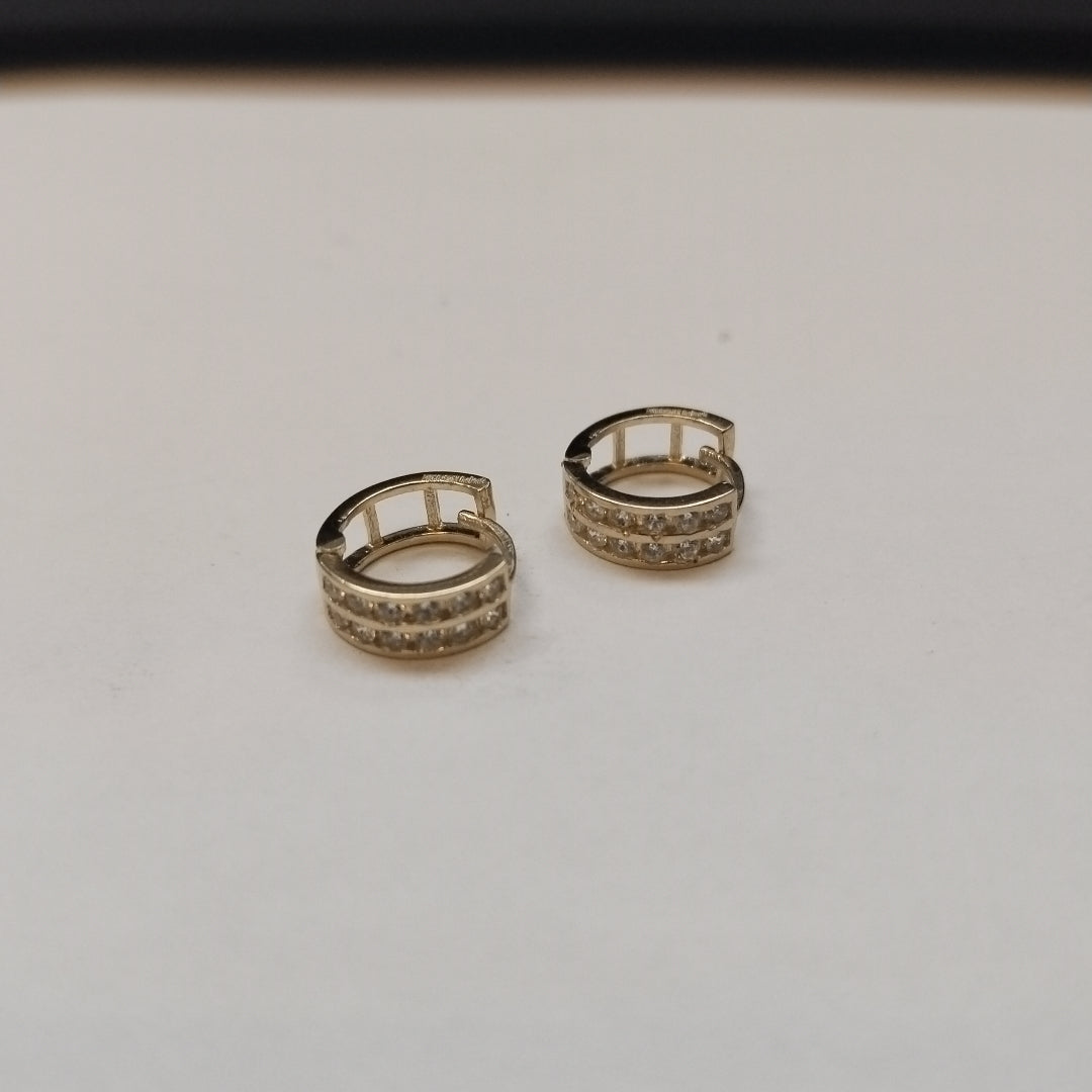 ARETES HUGGIES C CIRCONIAS 14K 1.7 GR (NUEVO)