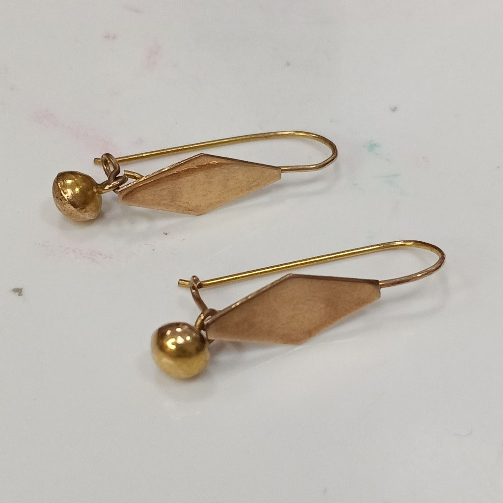 ARETES PAR ORO 8 K 1.4 GRMS (SEMINUEVO)