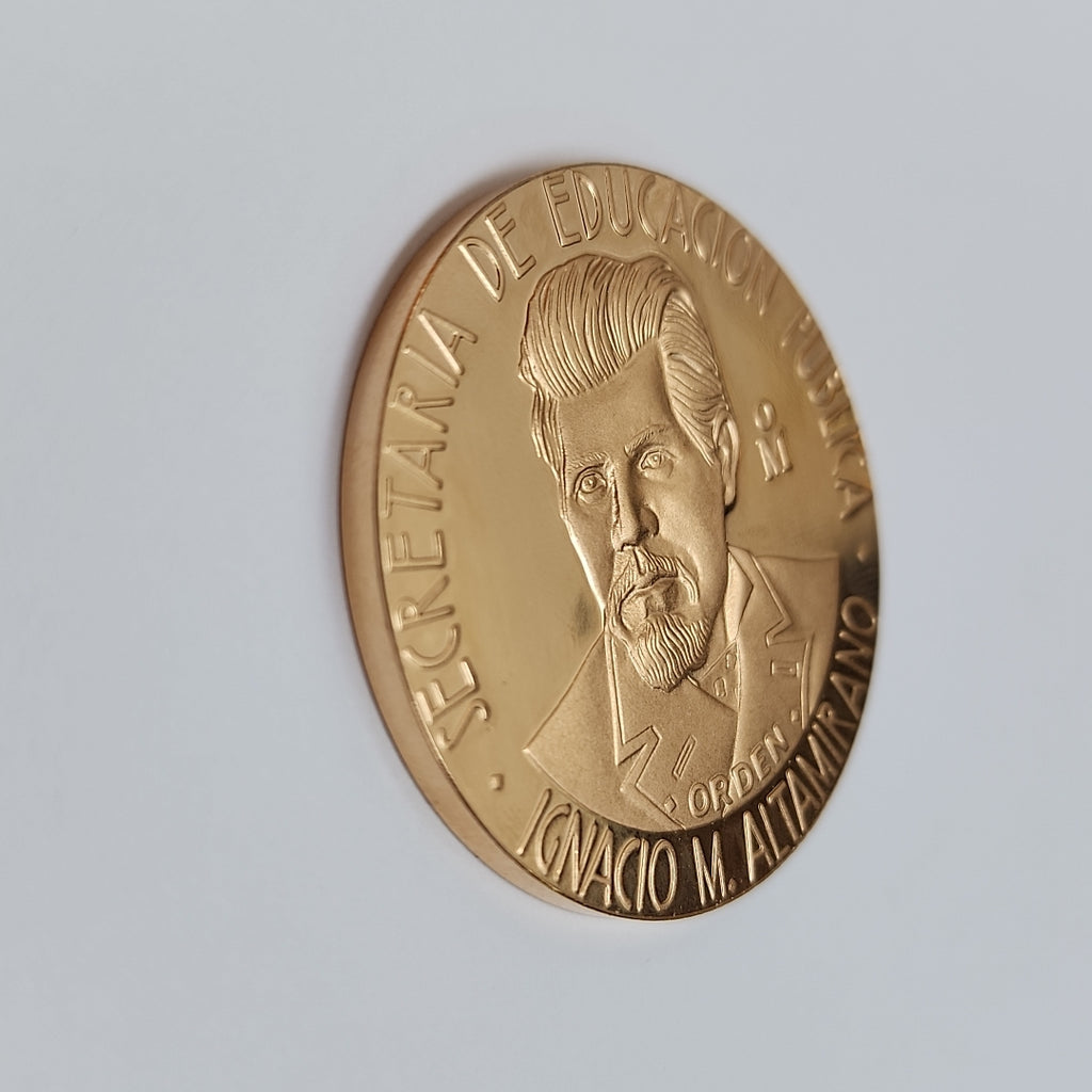 MEDALLA CONMEMORATIVA ORO 21 K 41.8 GRMS (SEMINUEVO)