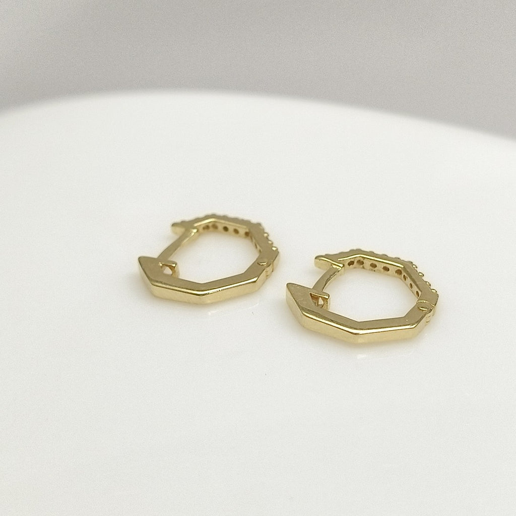 ARETES HUGIES C CIRCONIAS 14K 1.5 GR (NUEVO)