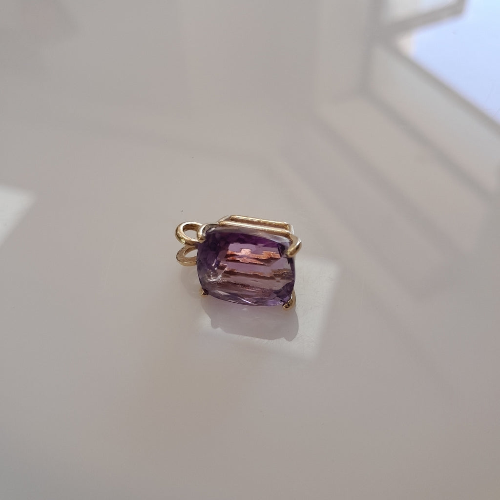DIJE ORO 14 K 4.6 GRMS (SEMINUEVO)