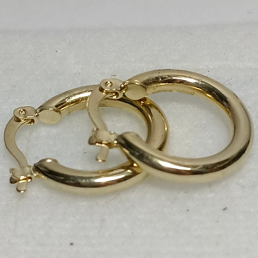 ARETES TEJIDO ARRACADAS LISAS 14K 1.6 GR (NUEVO)