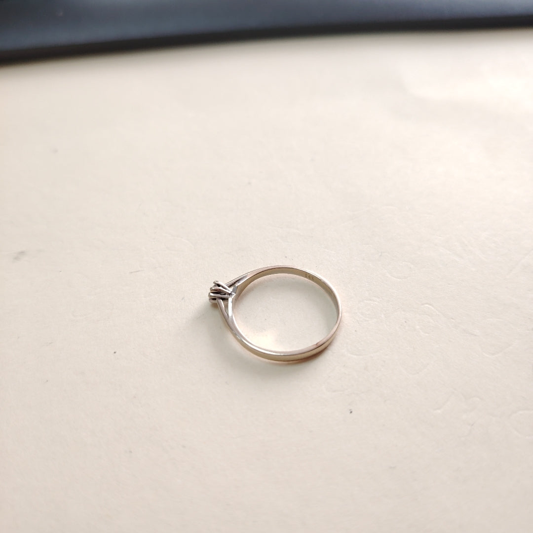 SOLITARIO ORO 14 K 1.3 GRMS (SEMINUEVO)