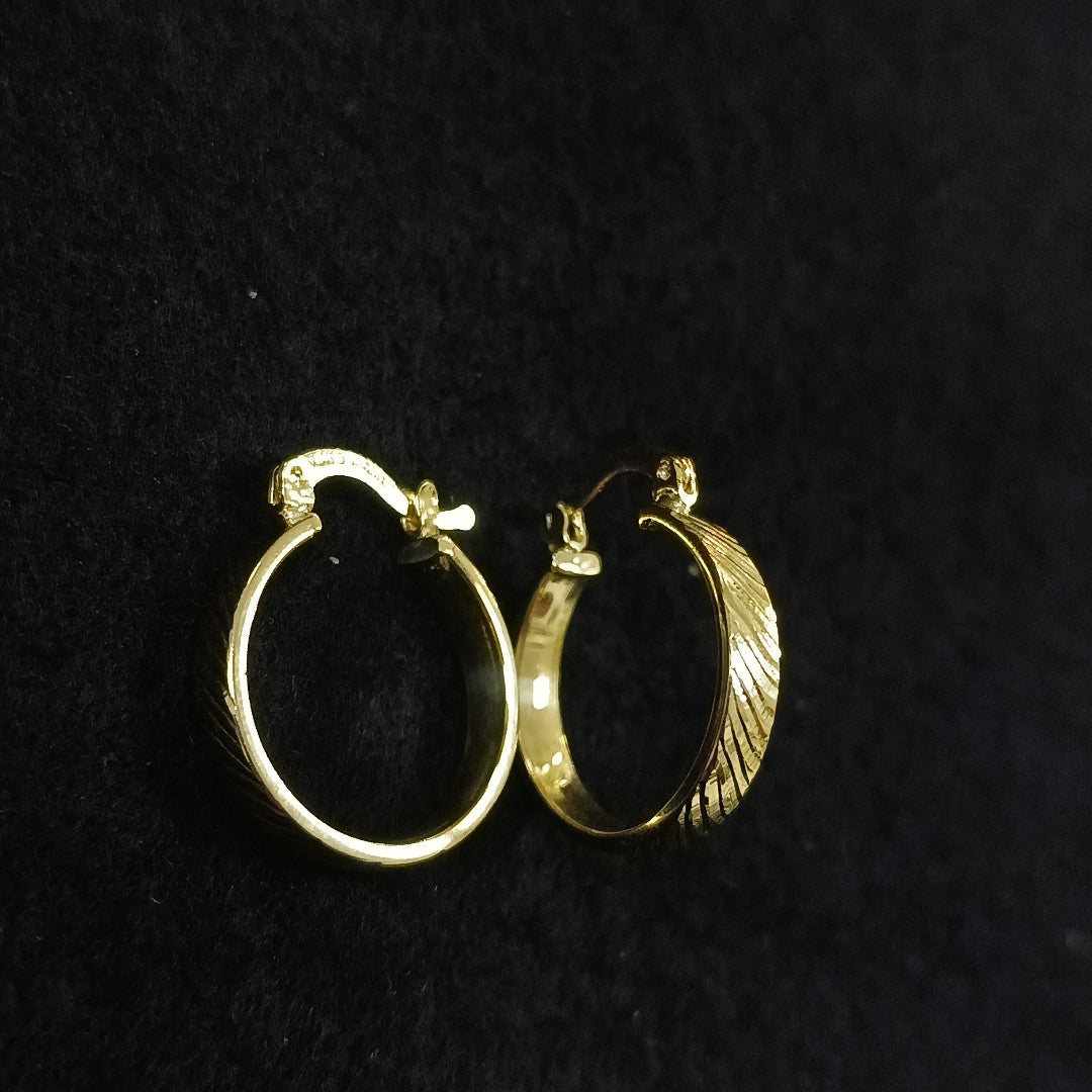 ARETES ARRACADA ASTRIADA 10K 1.8 GR (NUEVO)