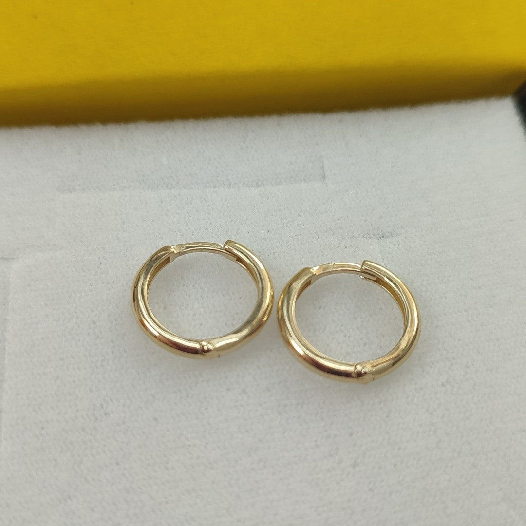 ARETES HUGGIES LISAS 14K 1.6 GR (NUEVO)