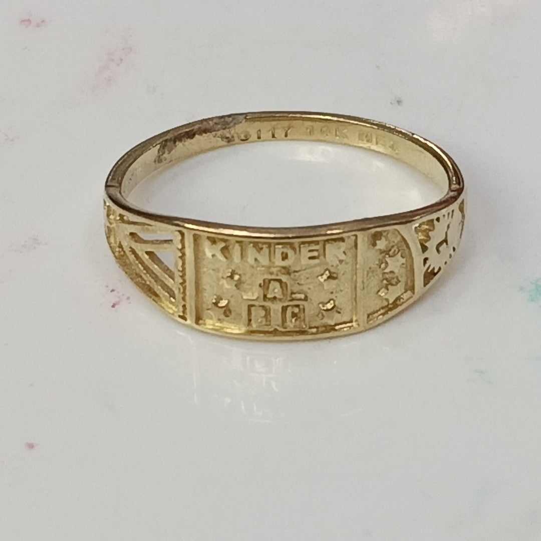 ANILLO DE GRADUACIÓN ORO 10 K 1.1 GRMS (SEMINUEVO)