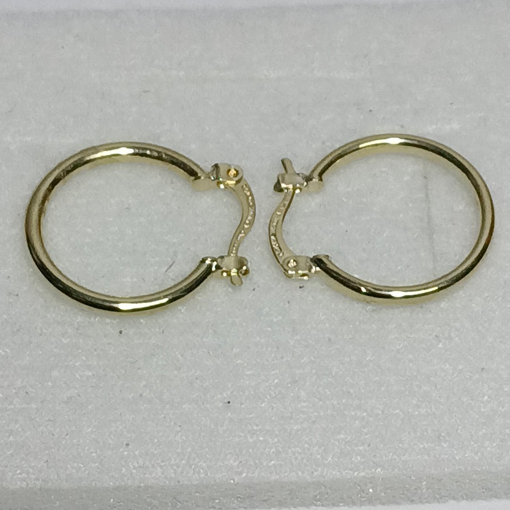 ARETES TEJIDO ARRACADAS LISAS 14K 1.1 GR (NUEVO)