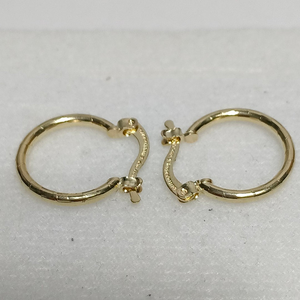 ARETES ARRACADAS ESTRIADAS 14K 1.4 GR (NUEVO)