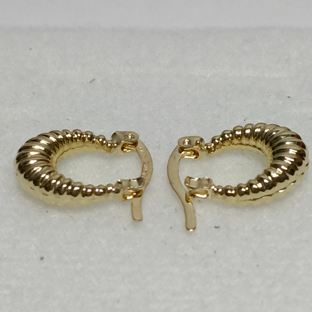 ARETES ARRACADA ESTRIADAS 14K 1.2 GR (NUEVO)