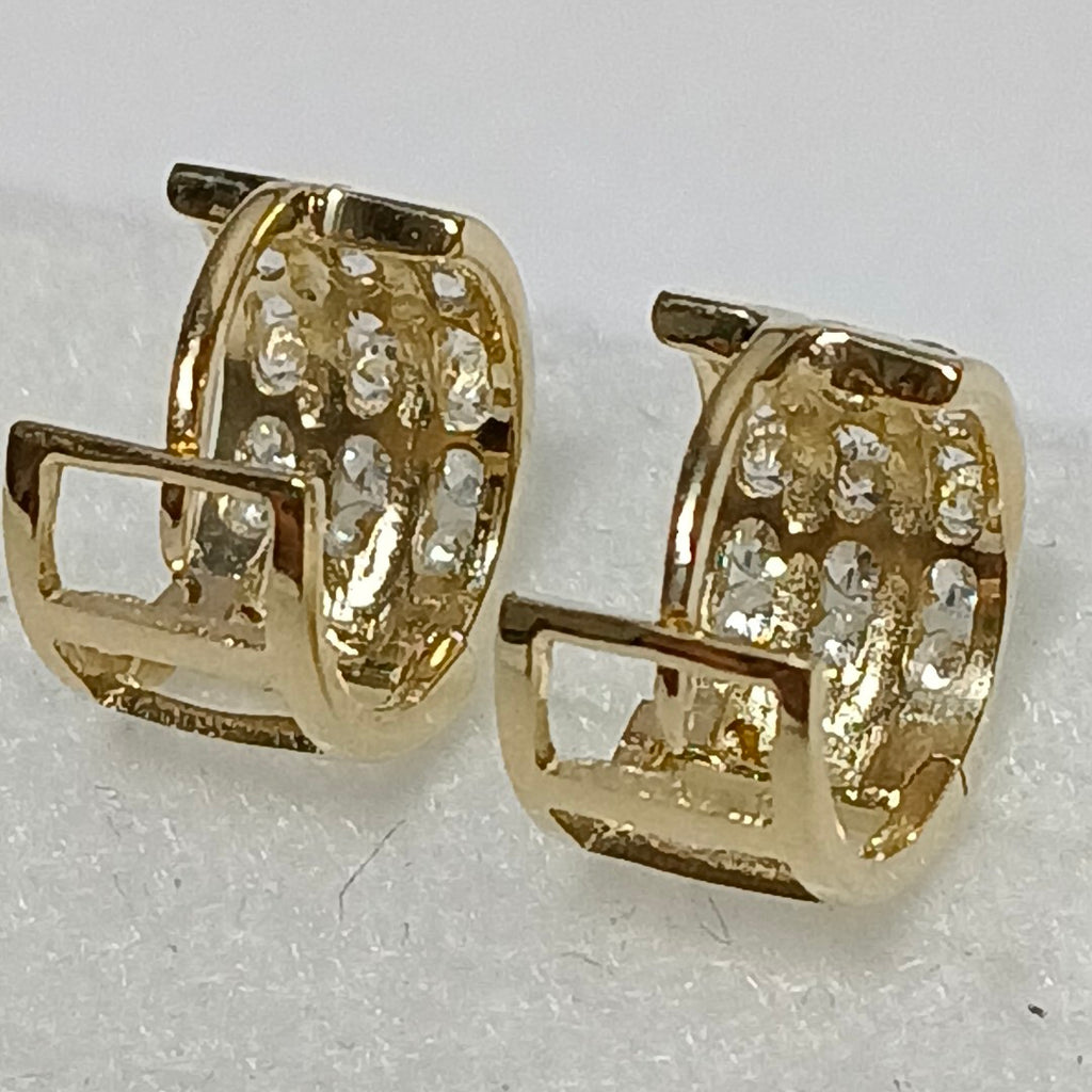 ARETES HUGGIES C CIRCONIA 14K 2.1 GR (NUEVO)