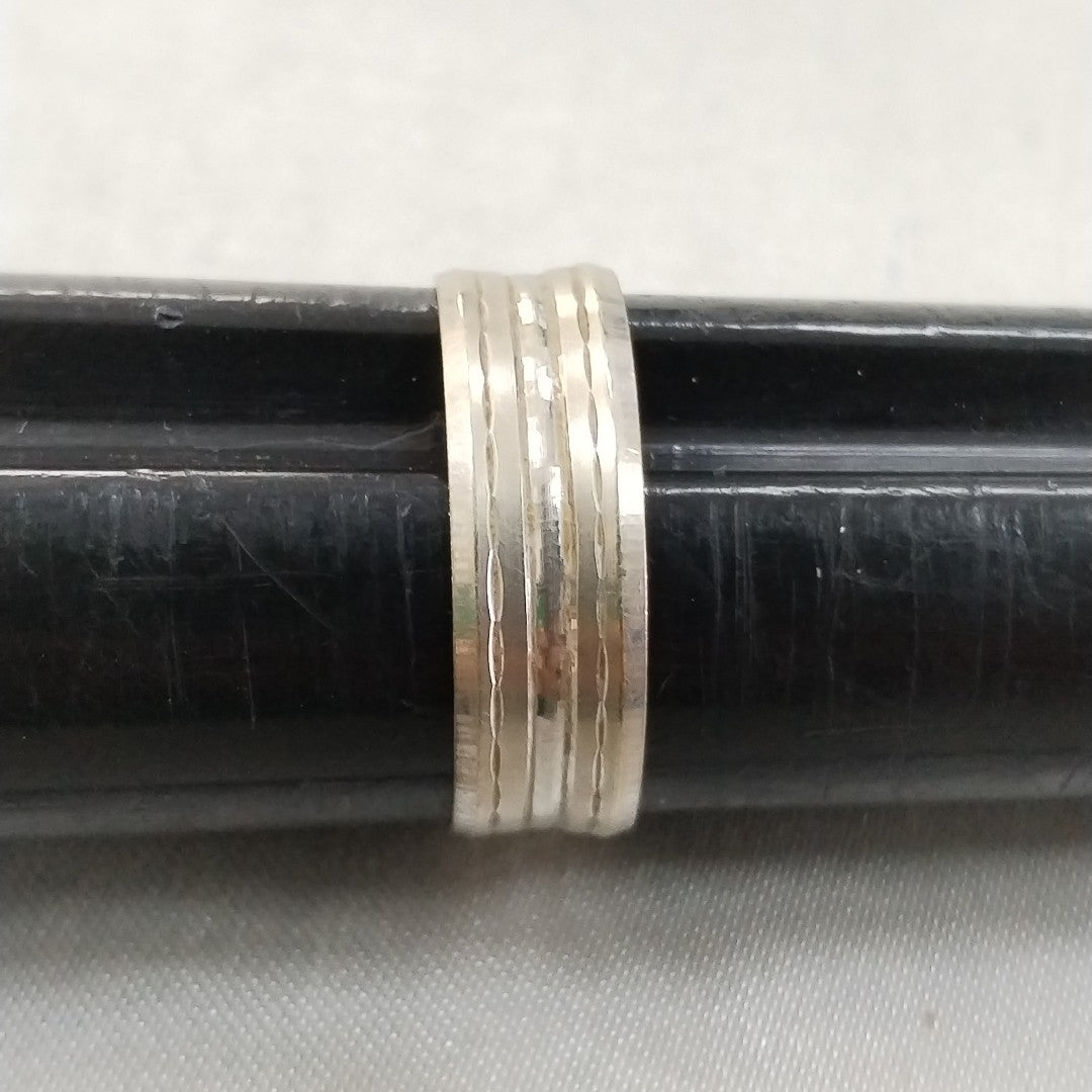 ARGOLLA ORO, ORO BLANCO 10 K 1.8 GRMS (SEMINUEVO)