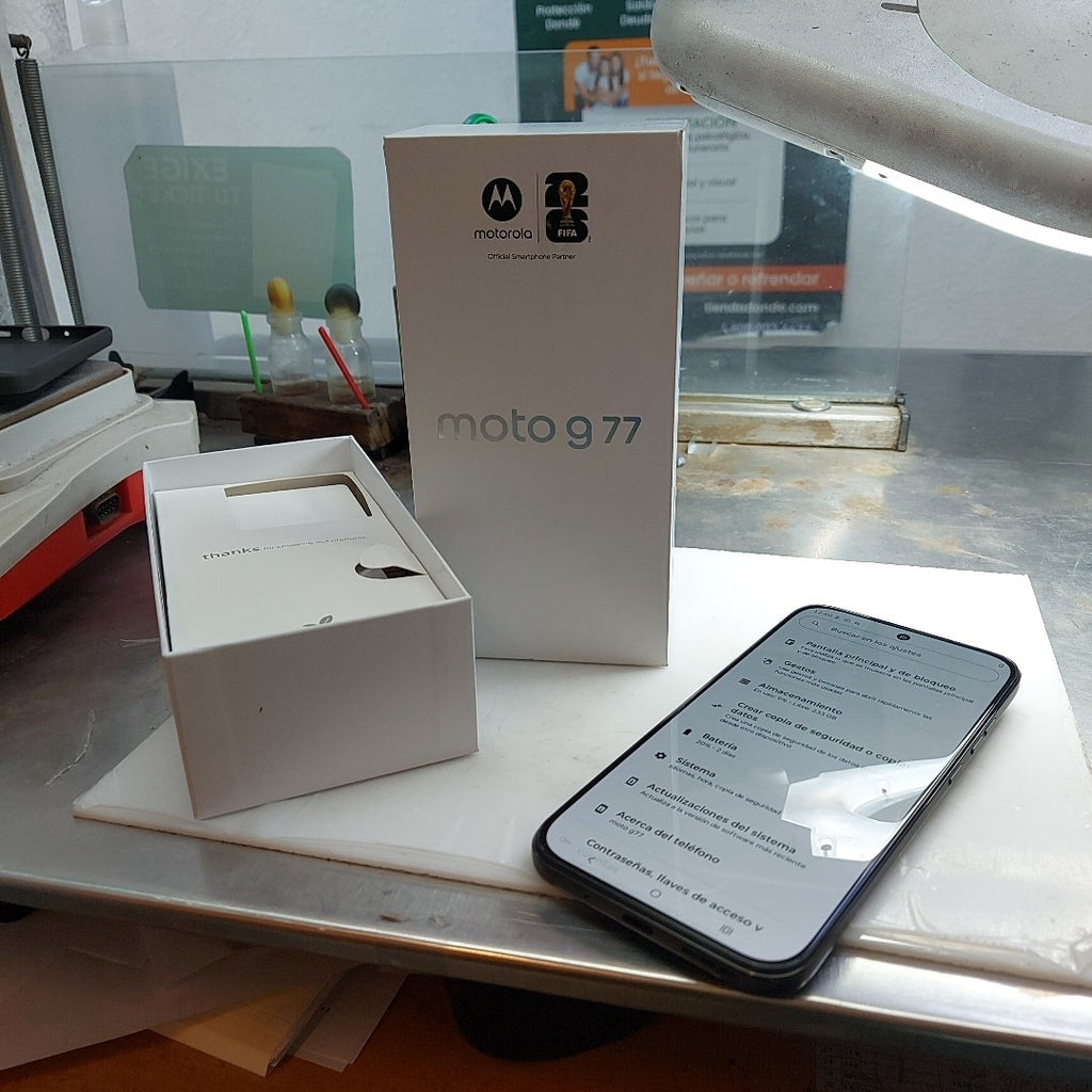 CELULAR MOTOROLA MOTO G77 XT2621-3 (2026) 256 GB 8 GB RAM (SEMINUEVO)