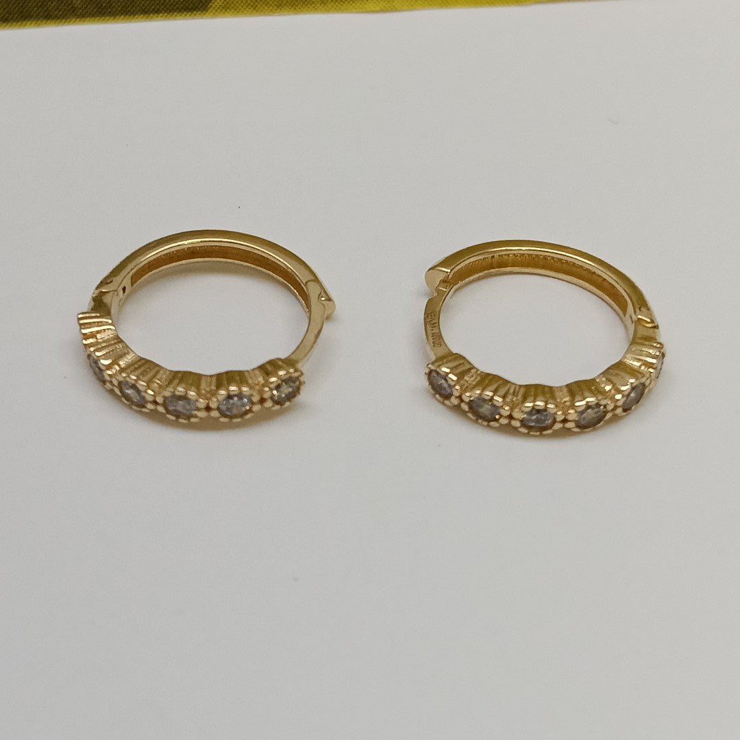 ARETES HUGGIES C CIRCONIAS 14K 2 GR (NUEVO)