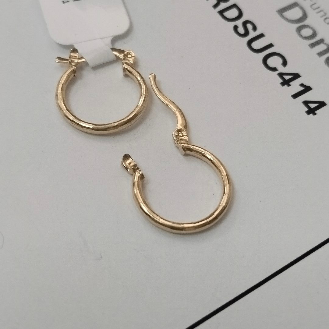 ARETES ARRACADAS ESTRIADAS 14K 1.4 GR (NUEVO)