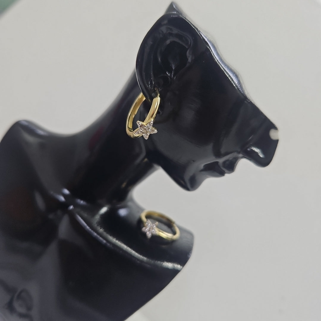 ARETES ARRACADAS FIG ESTRELLA CIRCONIAS 10K 1.6 GR (NUEVO)