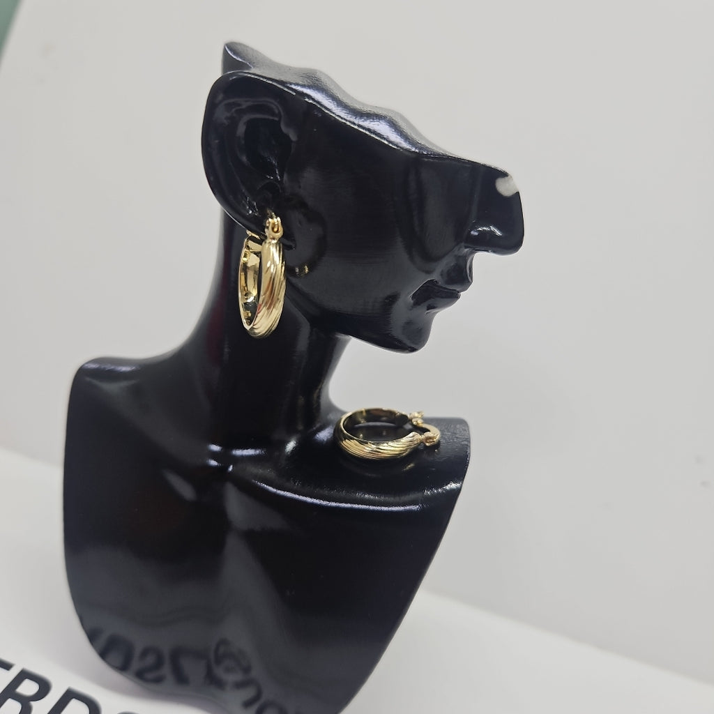 ARETES ARRACADA ASTRIADA 14K 1.6 GR (NUEVO)