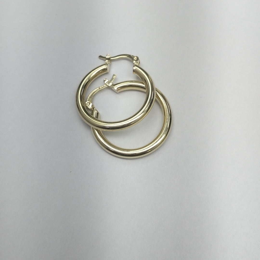 ARETES TEJIDO ARRACADAS LISAS HUECAS 14K 2.2 GR (NUEVO)