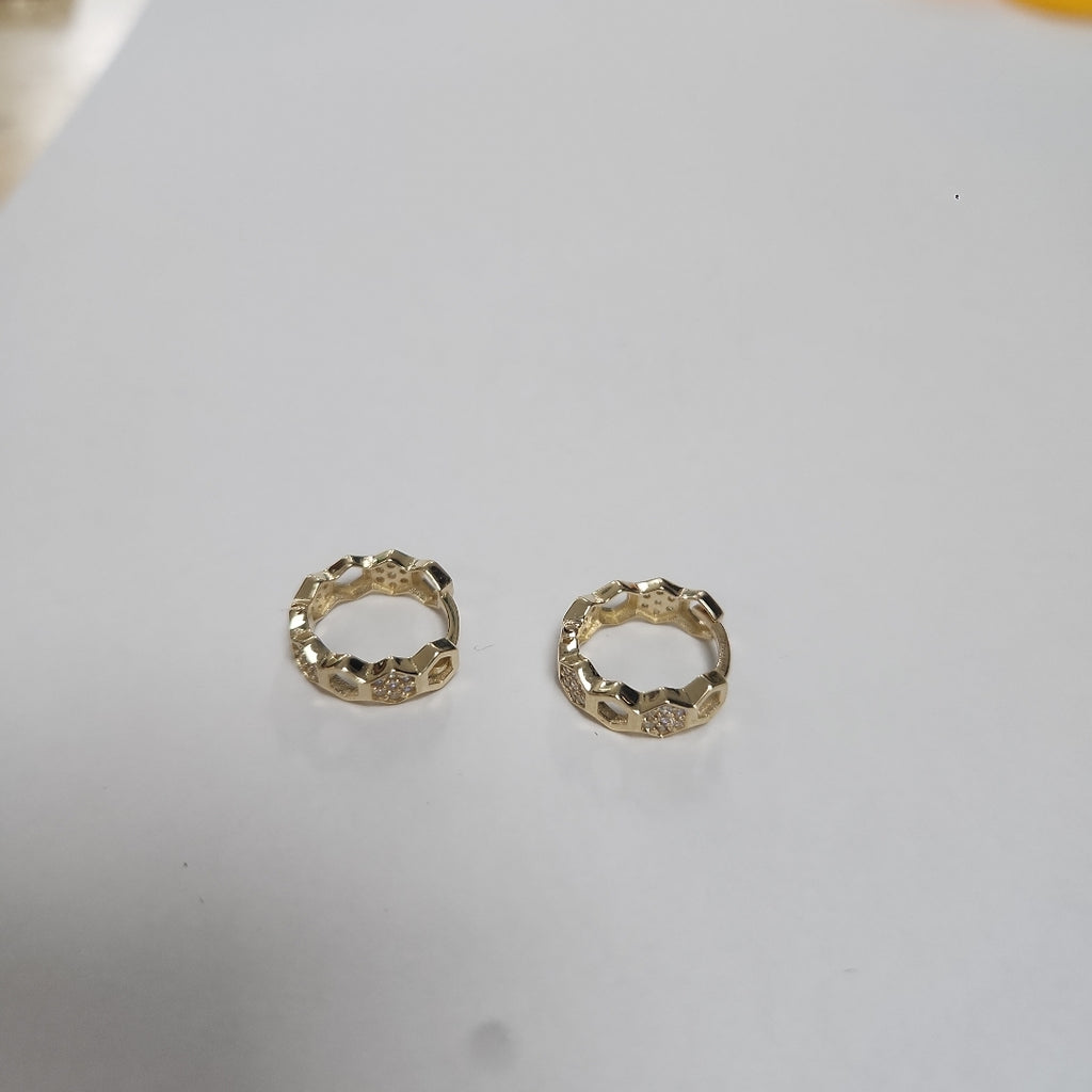 ARETES HUGGIES HEXAGONALES C CIRCONIAS 14K 2.5 GR (NUEVO)