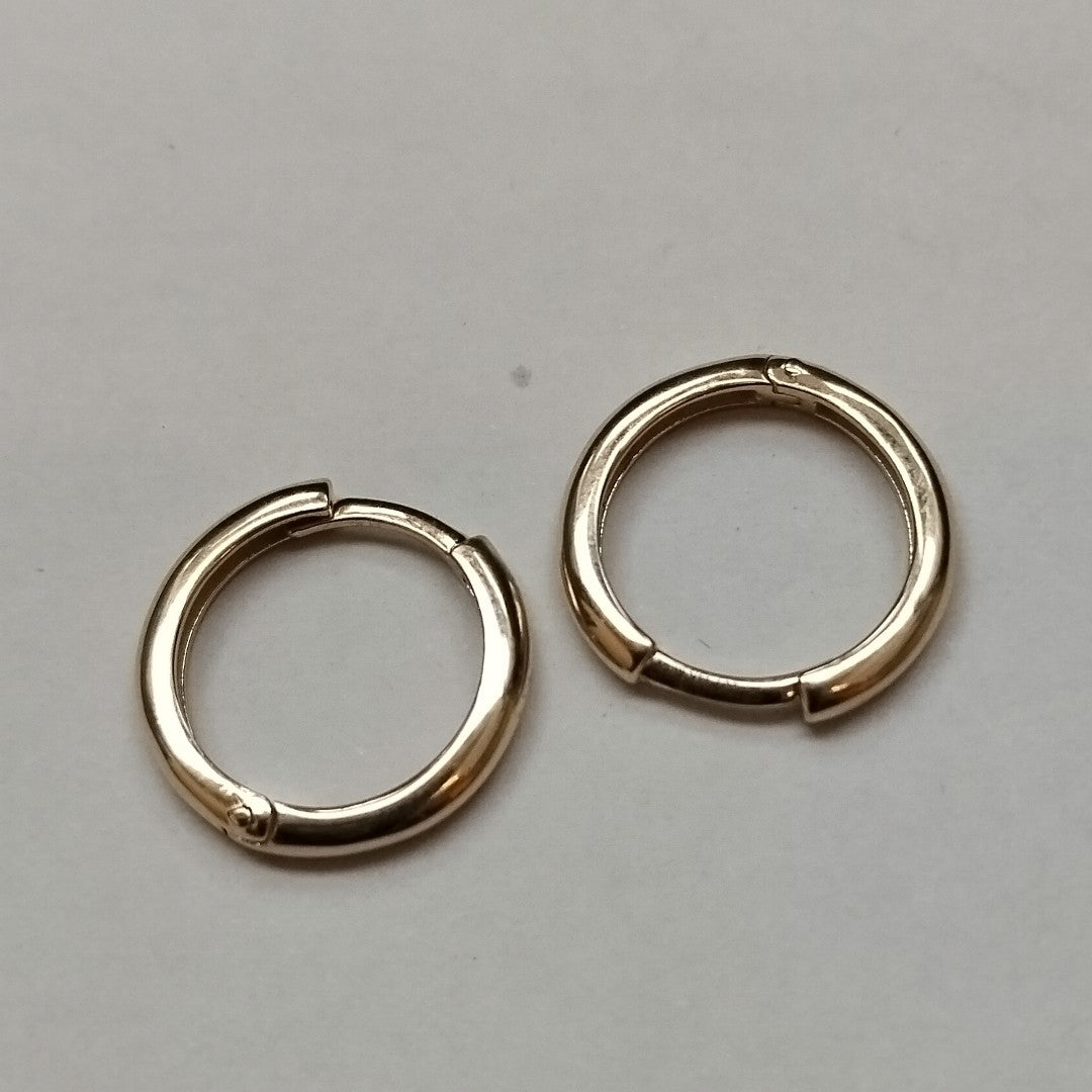ARETES HUGGIES LISAS 14K 1.5 GR (NUEVO)