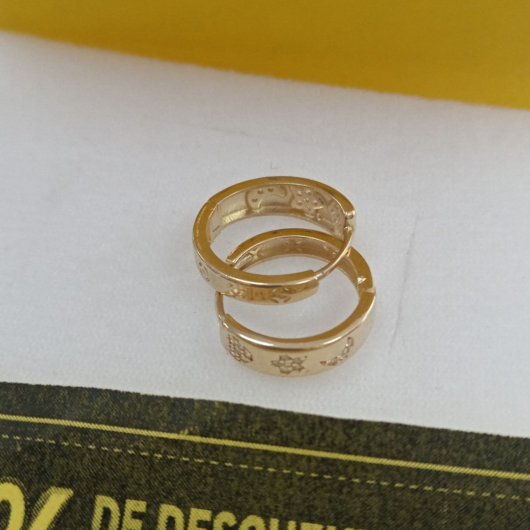 ARETES TEJIDO HUGGIES CON CIRCONIAS 14K 3 GR (NUEVO)