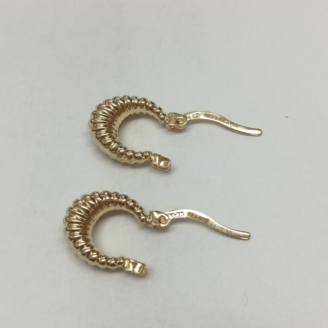 ARETES ARRACADA ESTRIADAS 14K 1.1 GR (NUEVO)