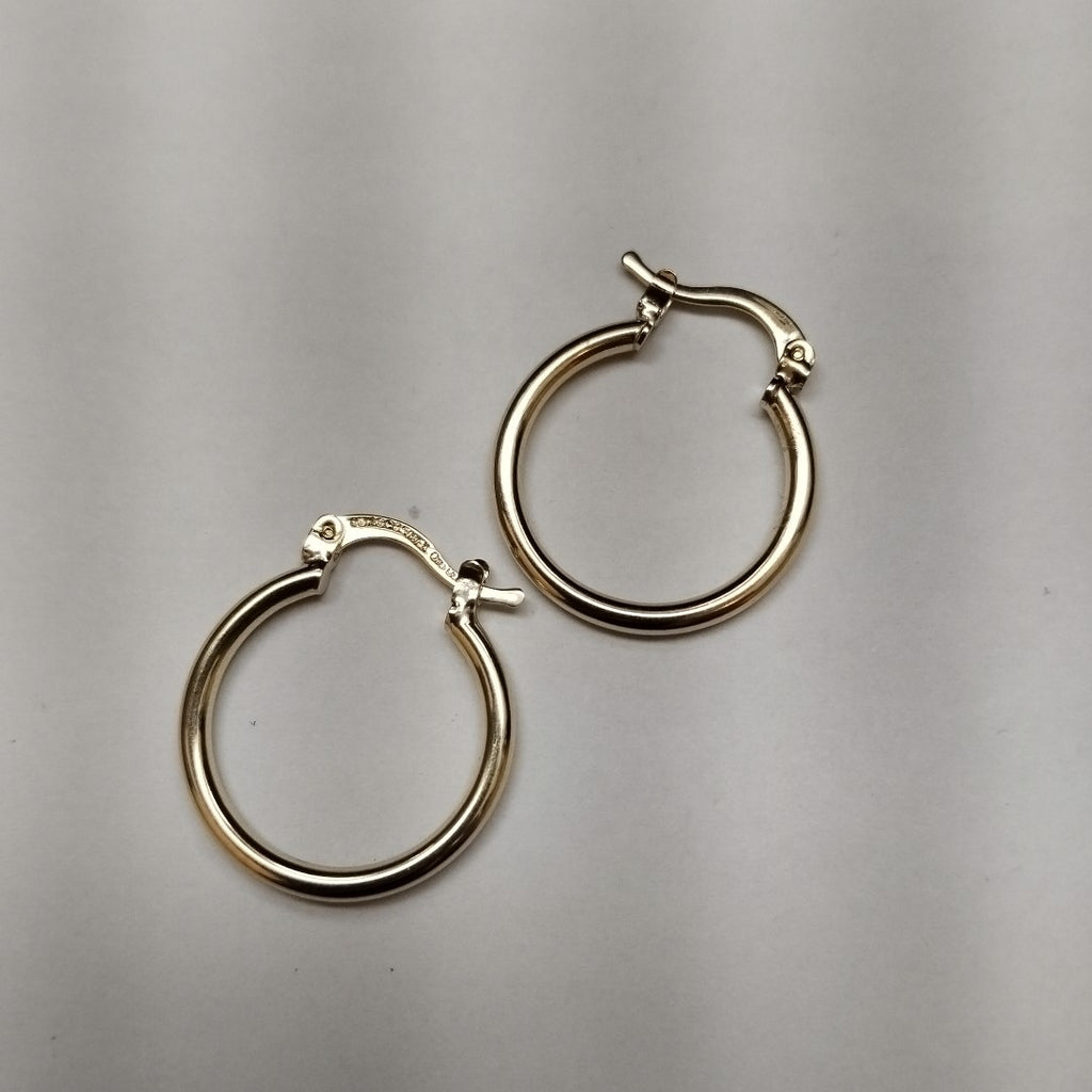 ARETES TEJIDO ARRACADAS LISAS 14K 1.1 GR (NUEVO)