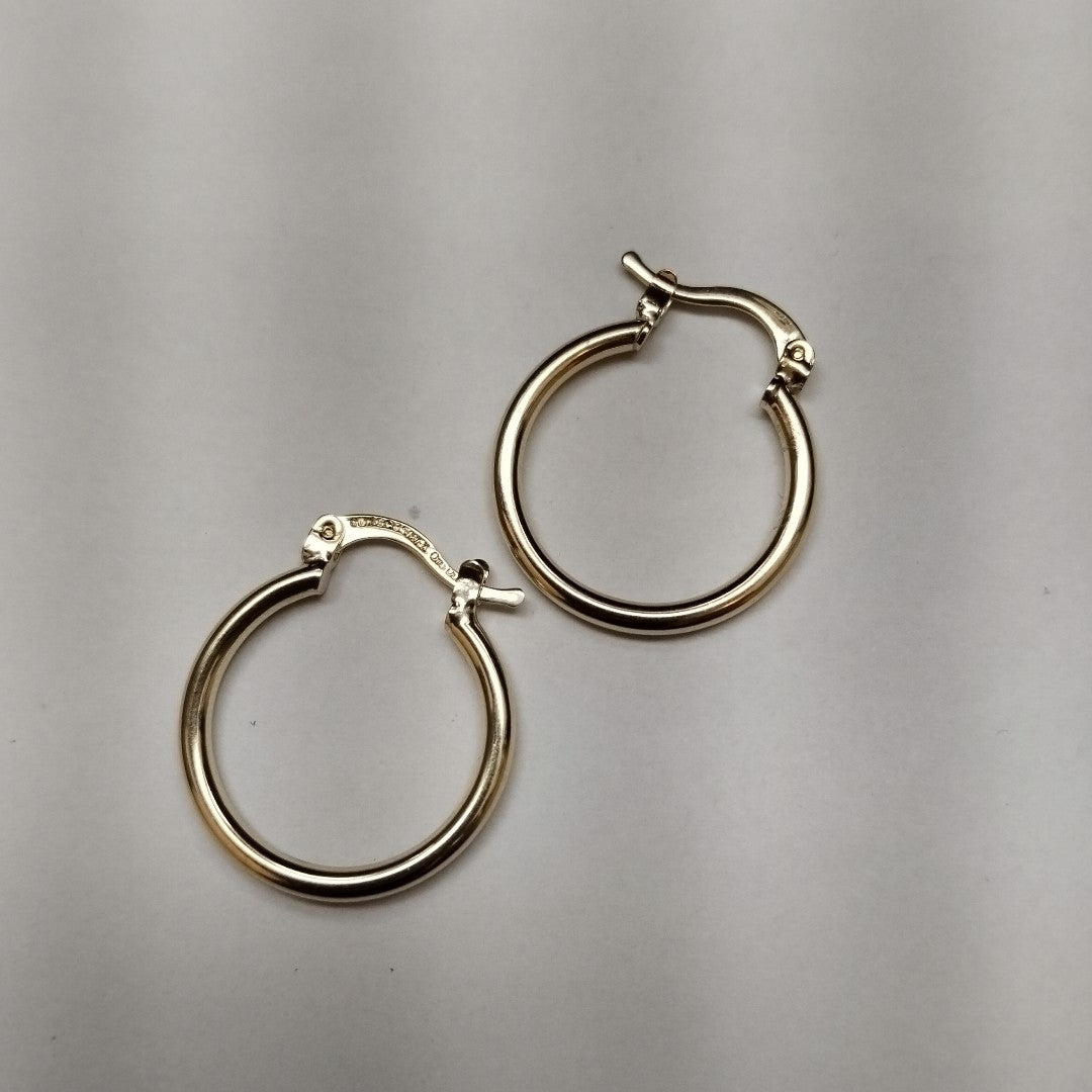 ARETES TEJIDO ARRACADAS LISAS 14K 1.1 GR (NUEVO)