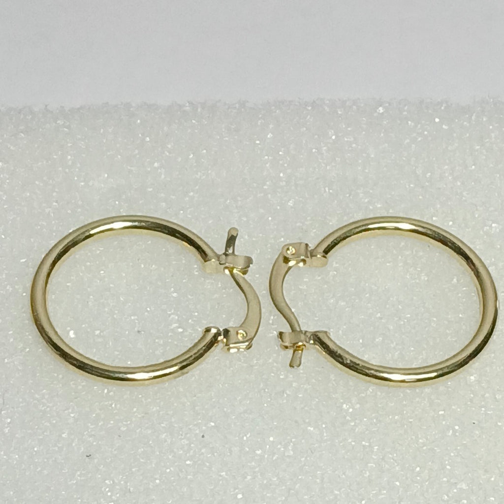ARETES TEJIDO ARRACADAS LISAS 14K 1.2 GR (NUEVO)