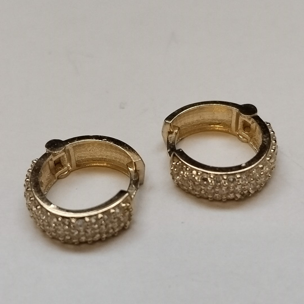 ARETES HUGGIE CON CIRCONIAS 14K 2.1 GR (NUEVO)