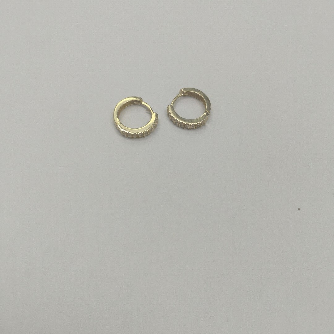 ARETES HUGGIES C CIRCONIA 14K 1.8 GR (NUEVO)