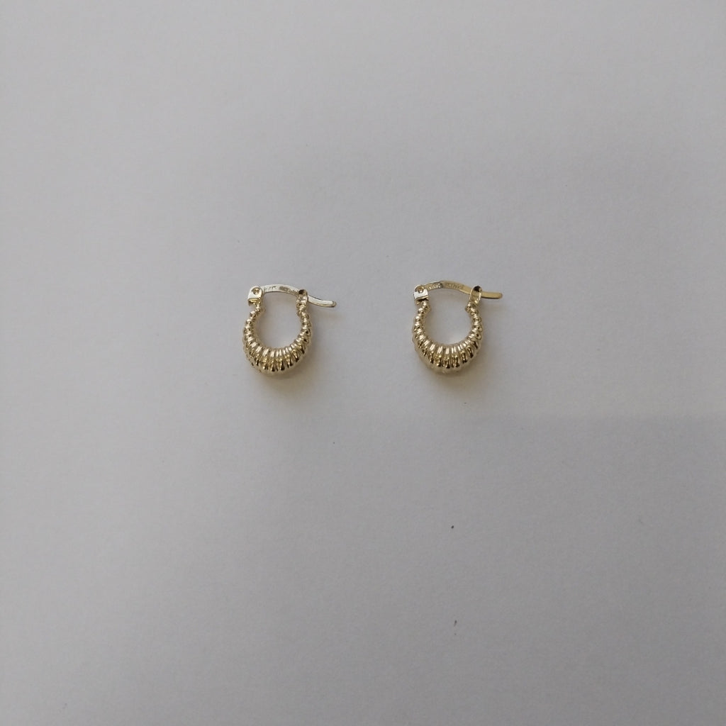 ARETES ARRACADA ESTRIADAS 14K 1.1 GR (NUEVO)