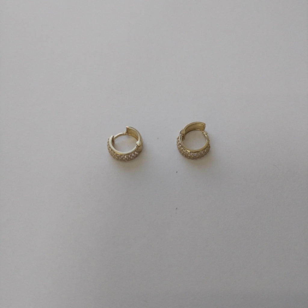 ARETES HUGGIE CON CIRCONIAS 14K 2.1 GR (NUEVO)