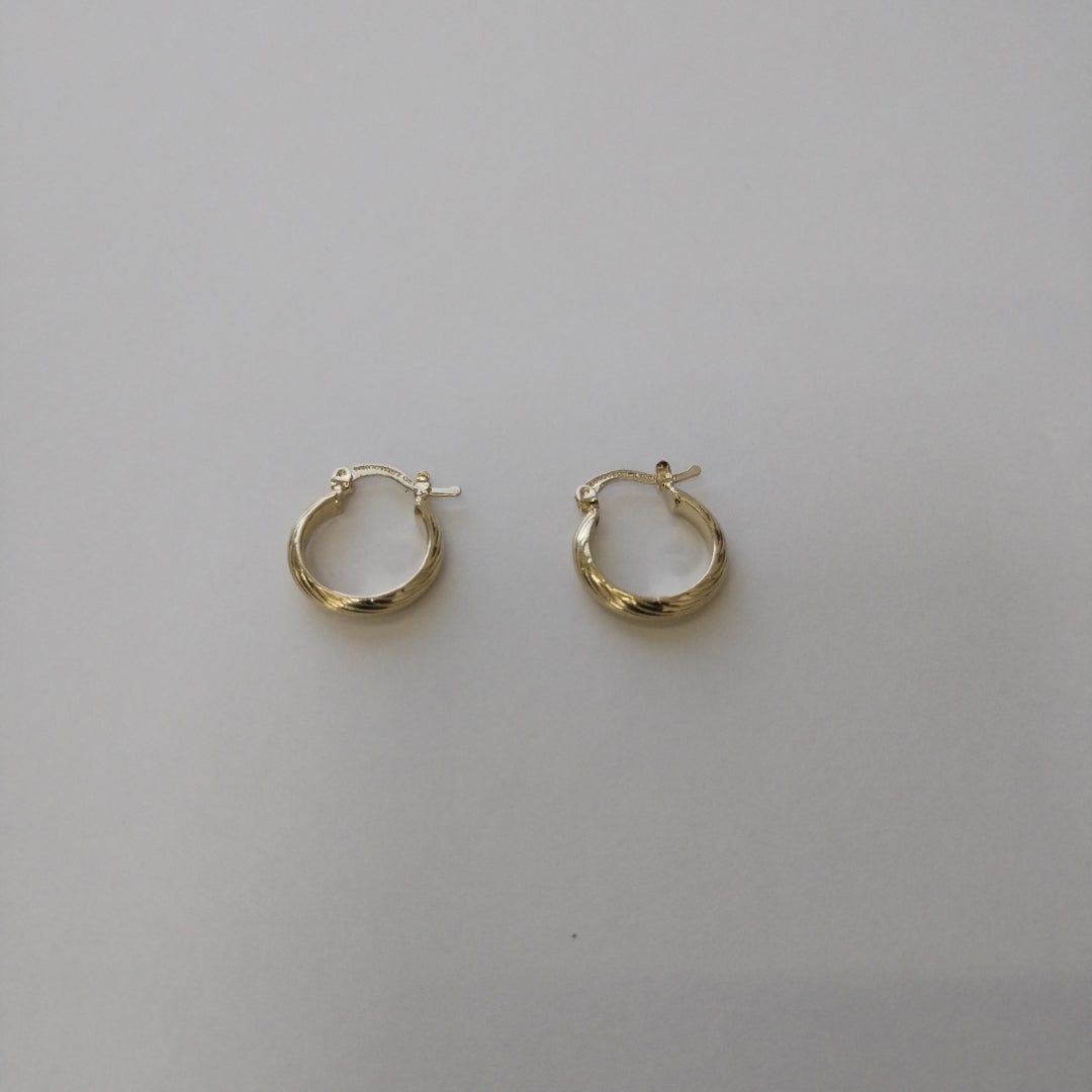 ARETES ARRACADA ASTRIADA 14K 1.6 GR (NUEVO)