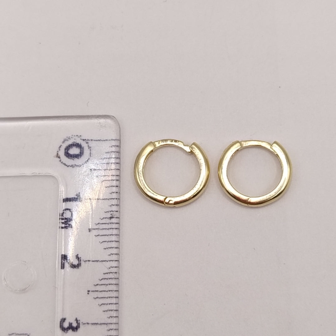 ARETES HUGGIES LISAS 14K 1.3 GR (NUEVO)