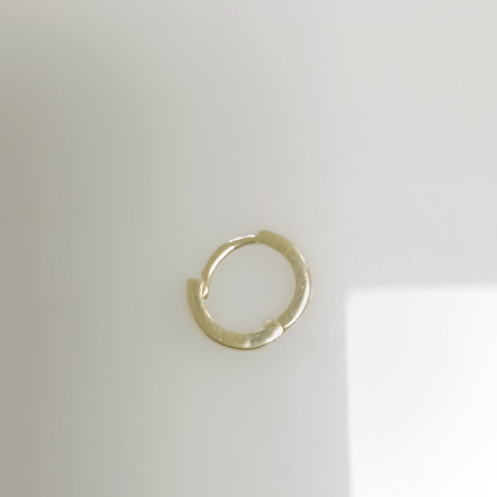 ARETES HUGGIE 14K 1.3 GR (NUEVO)