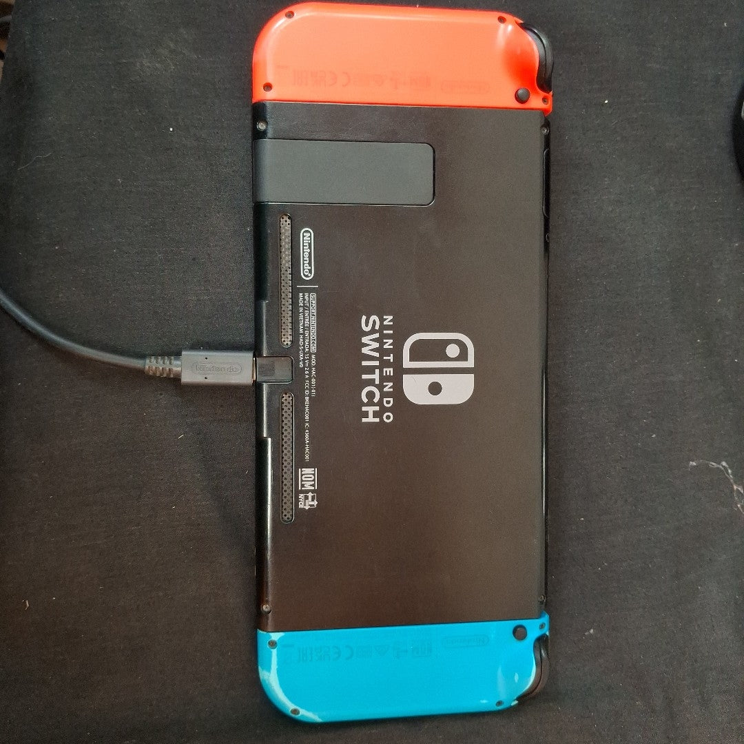 CONSOLA DE VIDEOJUEGO NINTENDO SWITCH 1.1 32 GB (SEMINUEVO)