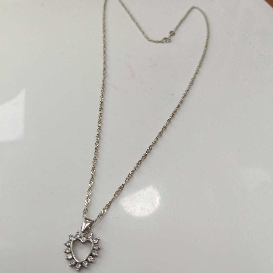 CADENA, DIJE PLATA 3.8 GRMS (SEMINUEVO)